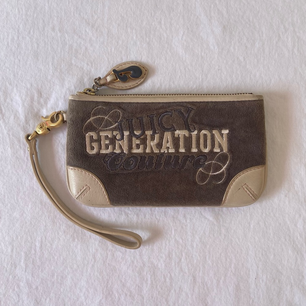 Juicy couture wristlet
